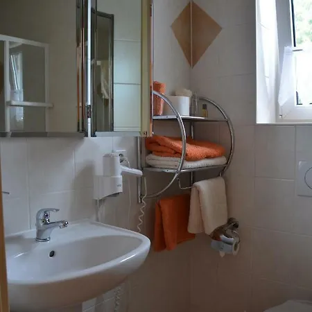Gaestehaus Celine فندق مبيت وإفطار