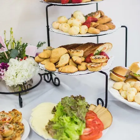 Gaestehaus Celine فندق مبيت وإفطار Meuspath