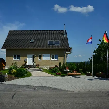 Bed & Breakfast Gaestehaus Celine 3*