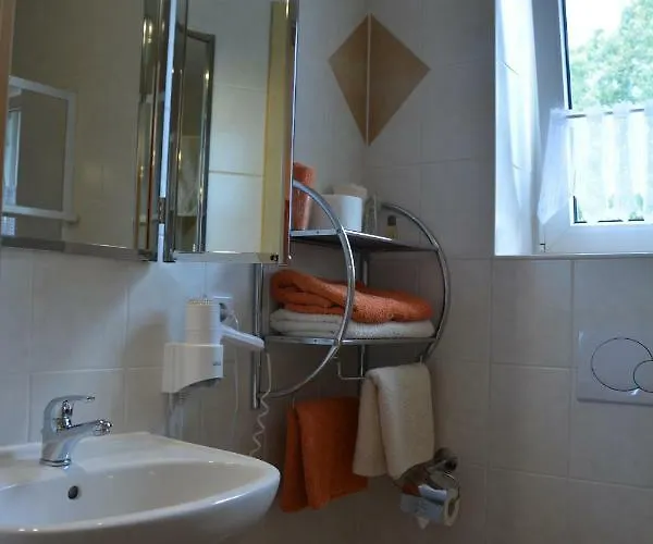 Gaestehaus Celine 3*